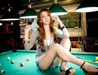 annie leonhart poker face Dasi Huo Mingyan memiliki warna yang sama dengan gaun Wenjiu